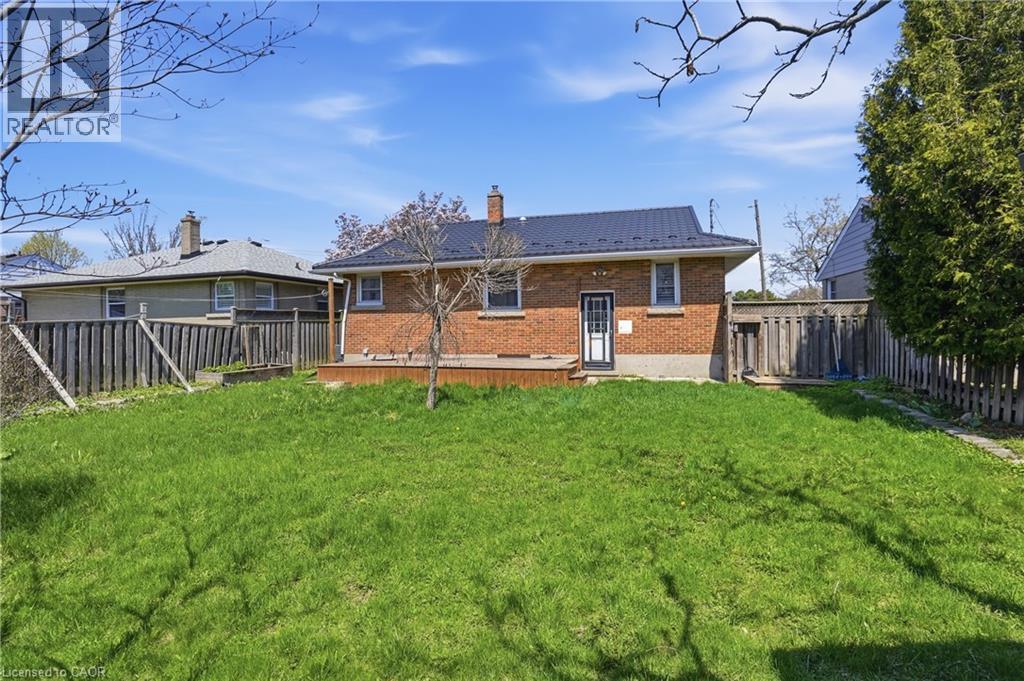 70 Sandalwood Avenue, Hamilton, Ontario  L8T 2E3 - Photo 14 - 40825391