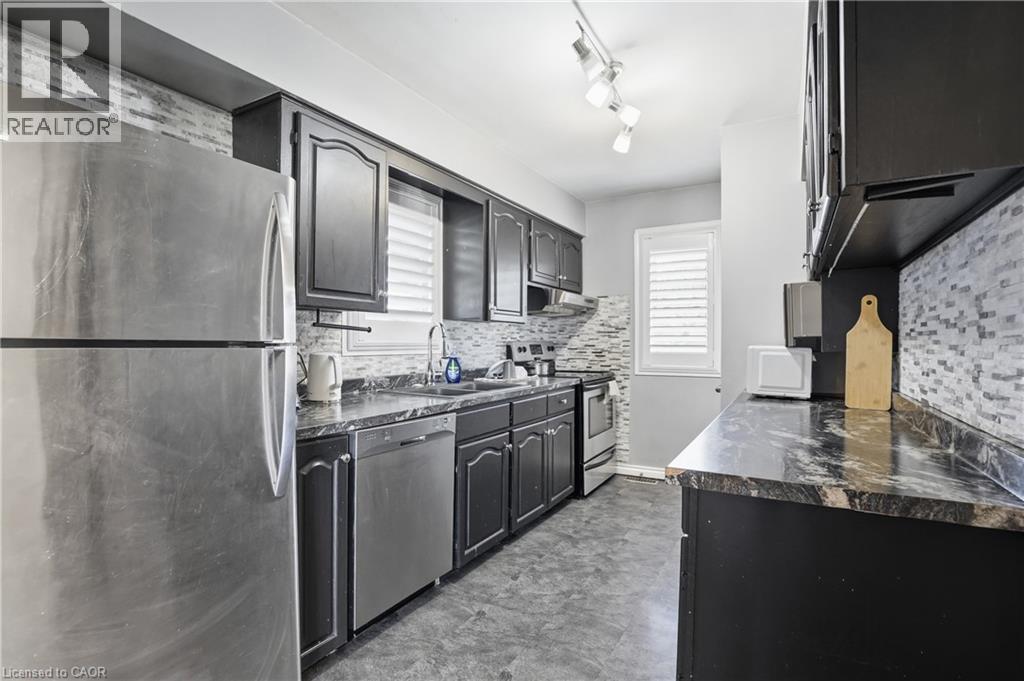 70 Sandalwood Avenue, Hamilton, Ontario  L8T 2E3 - Photo 7 - 40825391