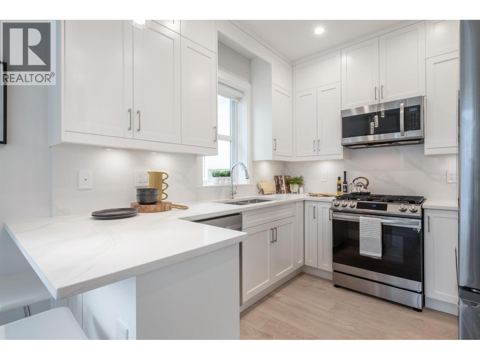 2316 Brock Street, Vancouver, British Columbia  V5N 2Z7 - Photo 11 - R3117043