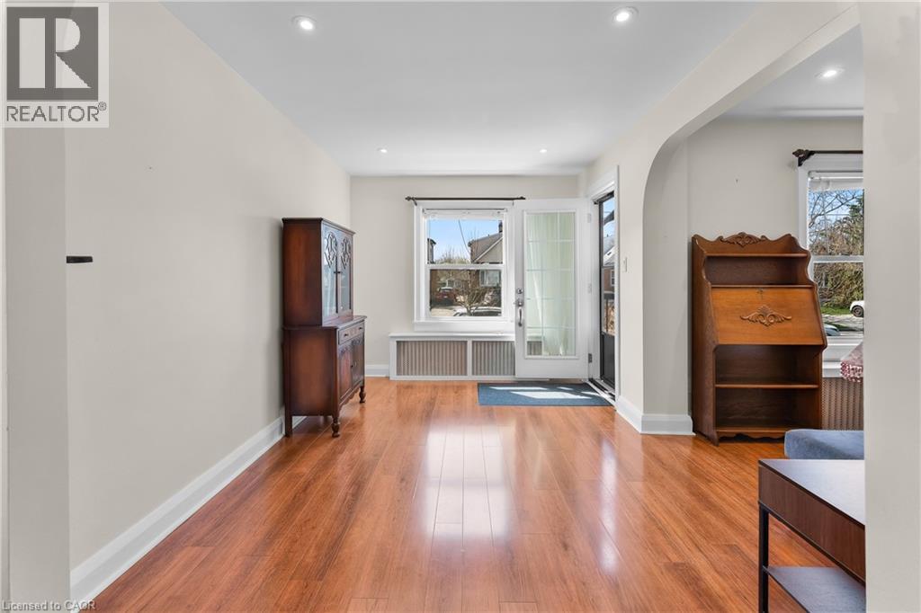 62 Rolls Avenue, St. Catharines, Ontario  L2N 1W1 - Photo 5 - 40822478