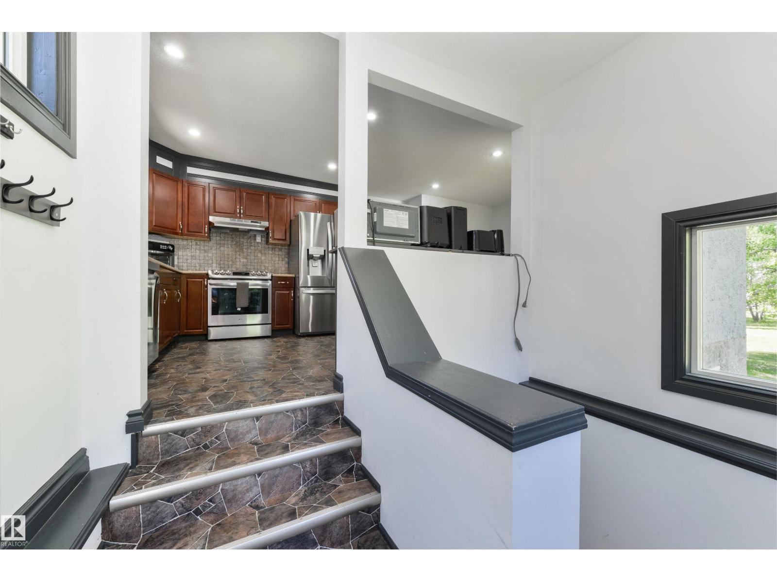 6130 Hghway 16, Rural Parkland County, Alberta  T0E 0W0 - Photo 4 - E4484672