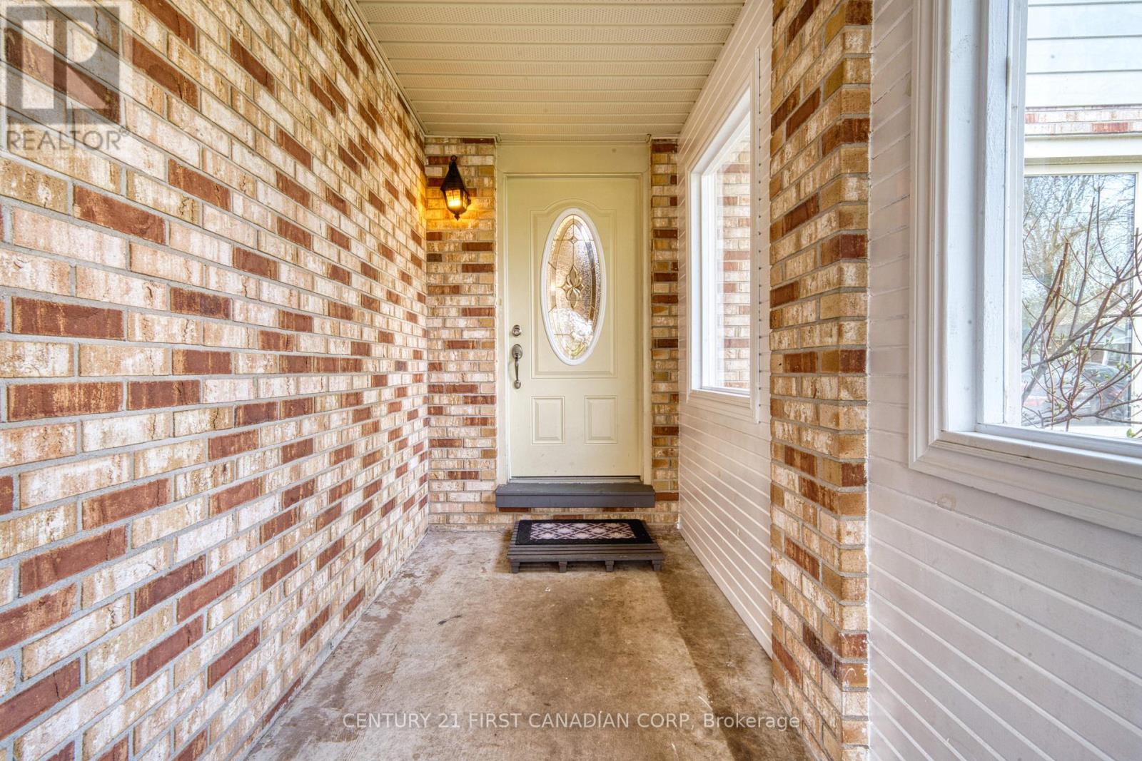 814 Grenfell Drive, London North, Ontario  N5X 2C8 - Photo 5 - X13059404