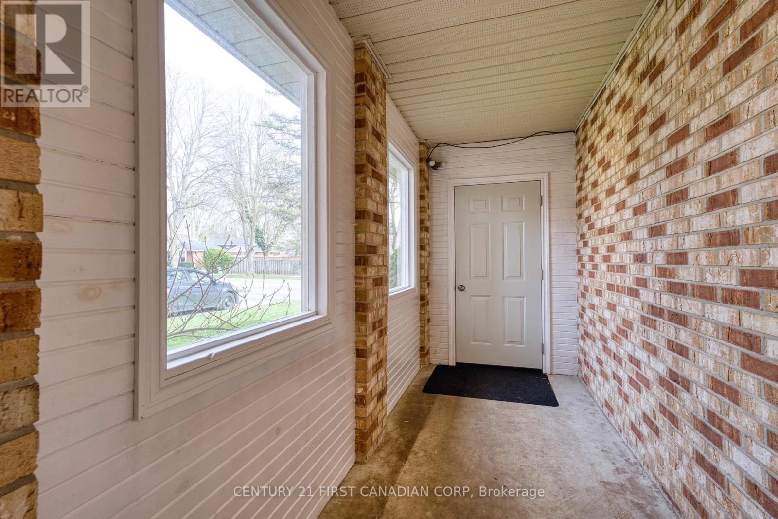 814 Grenfell Drive, London North, Ontario  N5X 2C8 - Photo 6 - X13059404