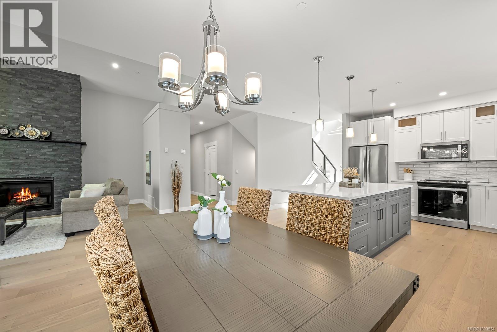 3236 Klanawa Cres, Courtenay, British Columbia  V9N 0H4 - Photo 4 - 1033934