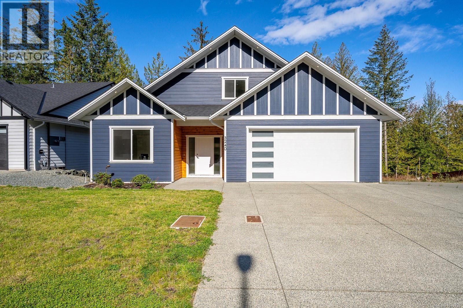 3240 Klanawa Cres, Courtenay, British Columbia