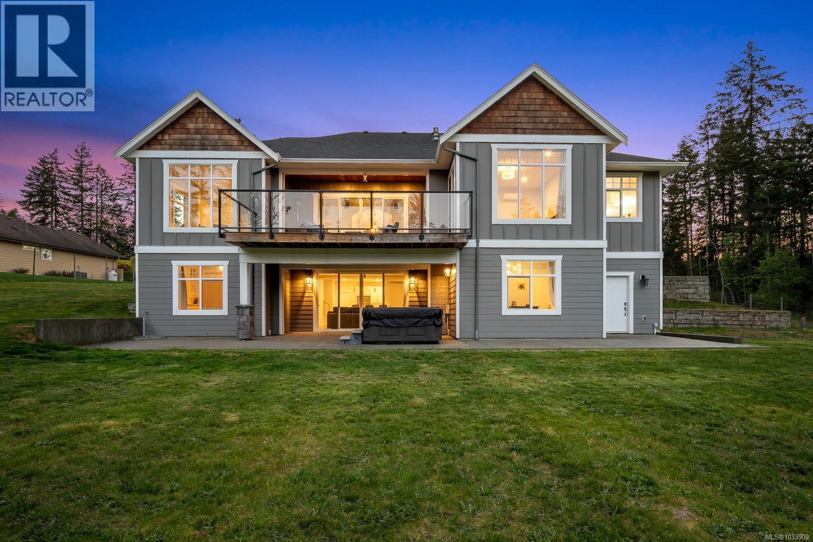 2294/2290 Waveland Rd, Courtenay, British Columbia  V9J 1X8 - Photo 3 - 1033909