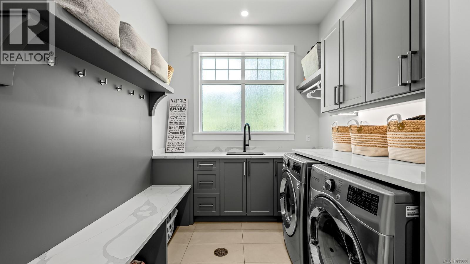 2294/2290 Waveland Rd, Courtenay, British Columbia  V9J 1X8 - Photo 35 - 1033909