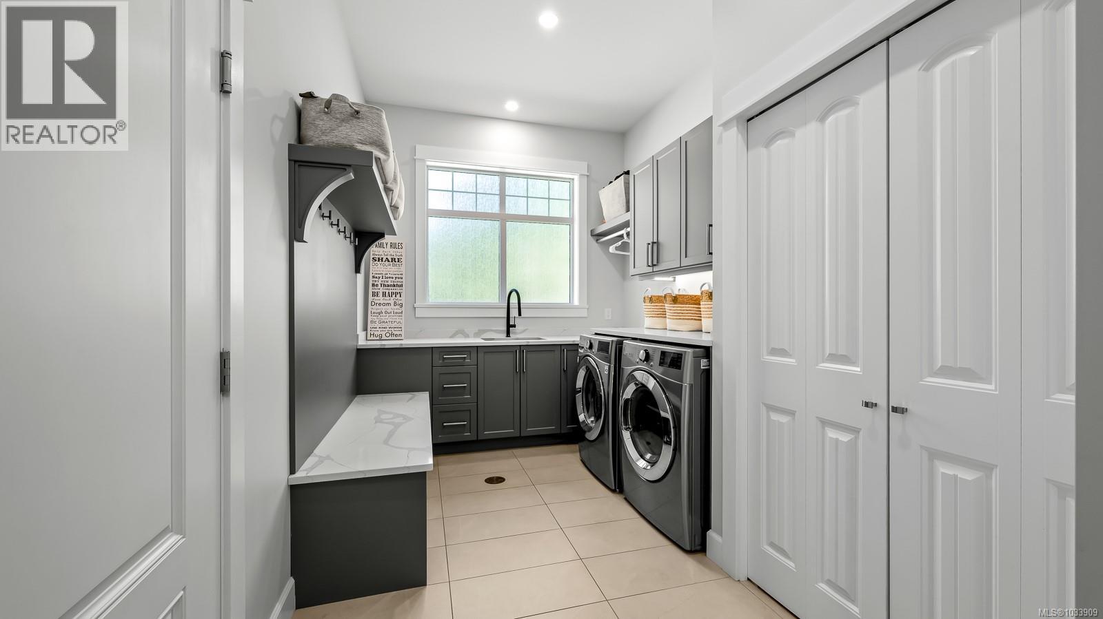 2294/2290 Waveland Rd, Courtenay, British Columbia  V9J 1X8 - Photo 36 - 1033909