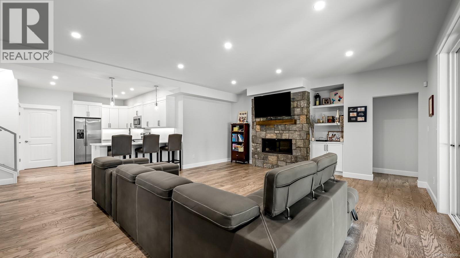 2294/2290 Waveland Rd, Courtenay, British Columbia  V9J 1X8 - Photo 42 - 1033909