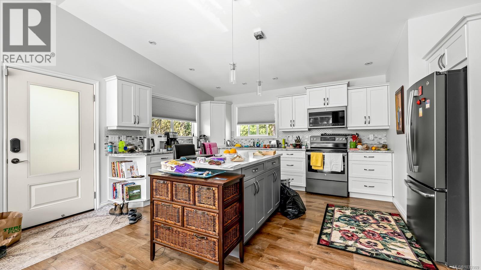 2294/2290 Waveland Rd, Courtenay, British Columbia  V9J 1X8 - Photo 56 - 1033909