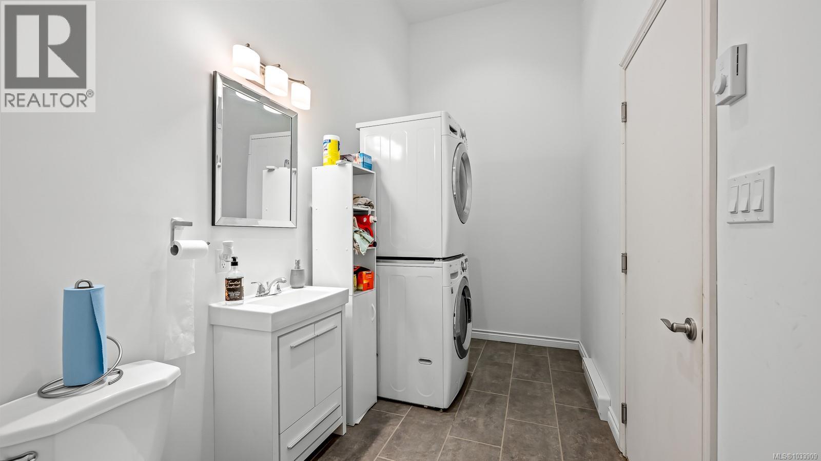 2294/2290 Waveland Rd, Courtenay, British Columbia  V9J 1X8 - Photo 65 - 1033909