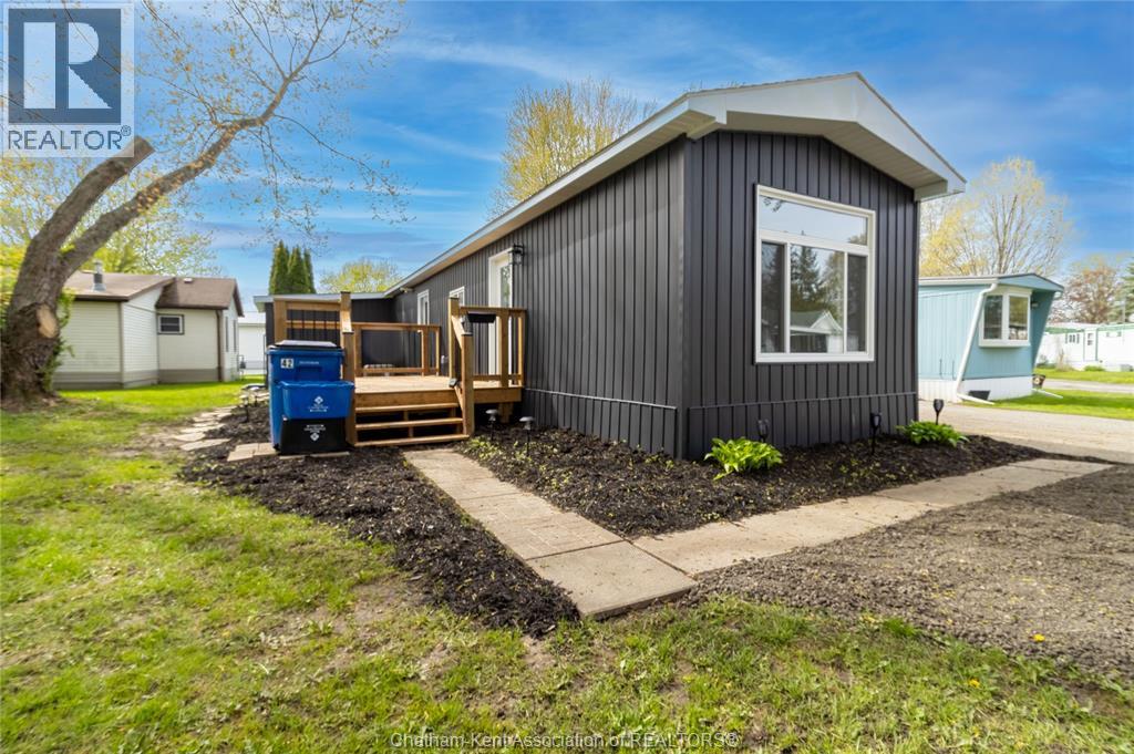 42 London COURT, Chatham, Ontario