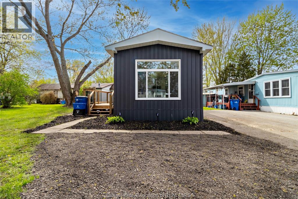 42 London Court, Chatham, Ontario  N7L 4G6 - Photo 2 - 26008839