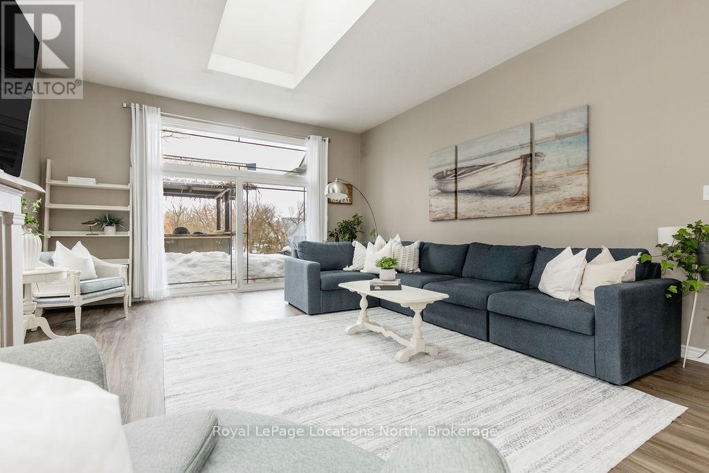 1094 River Road W, Wasaga Beach, Ontario  L9Z 2W7 - Photo 14 - S12866208