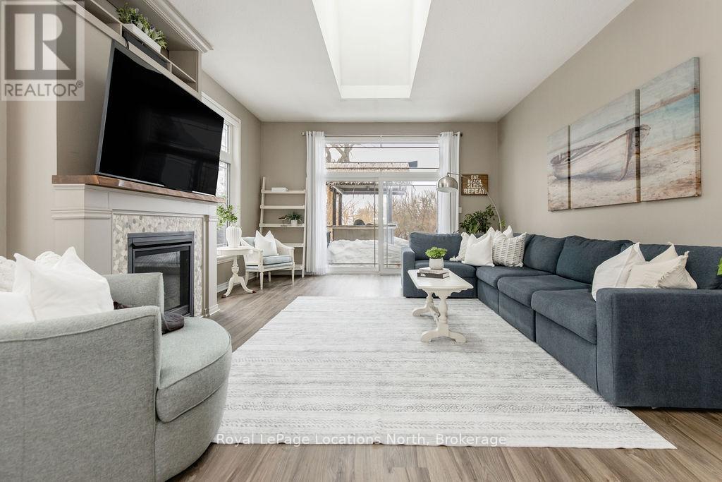 1094 River Road W, Wasaga Beach, Ontario  L9Z 2W7 - Photo 13 - S12866208