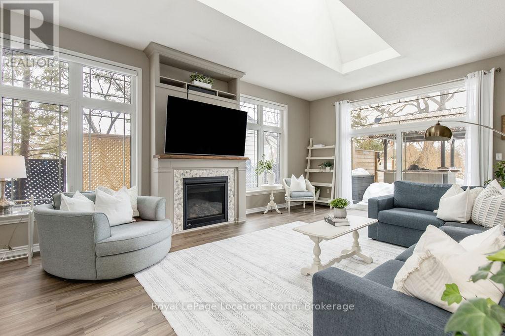 1094 River Road W, Wasaga Beach, Ontario  L9Z 2W7 - Photo 15 - S12866208