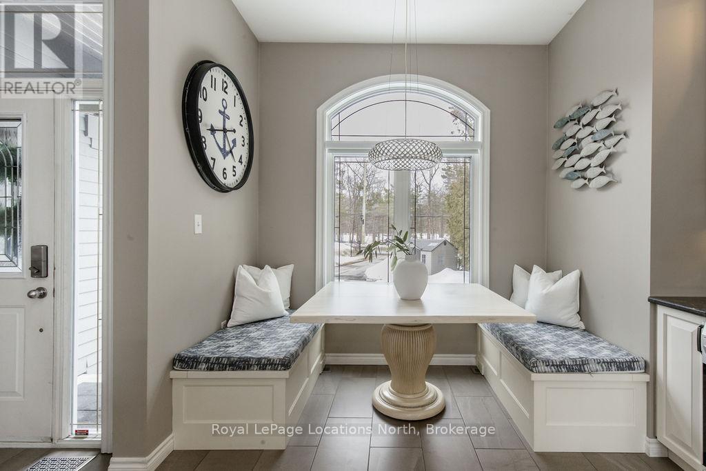 1094 River Road W, Wasaga Beach, Ontario  L9Z 2W7 - Photo 5 - S12866208