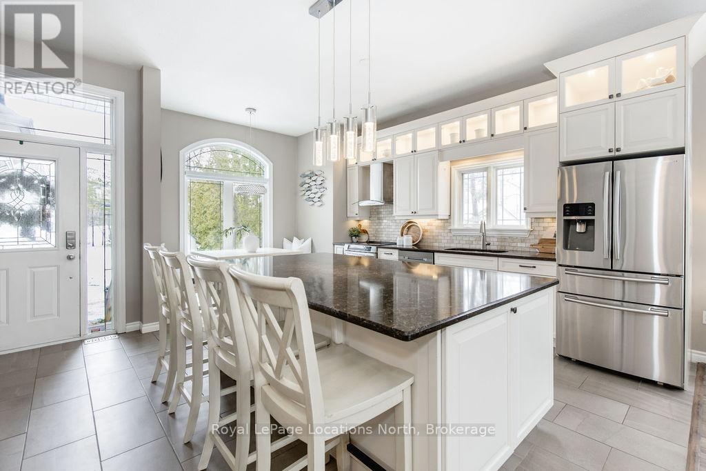 1094 River Road W, Wasaga Beach, Ontario  L9Z 2W7 - Photo 9 - S12866208