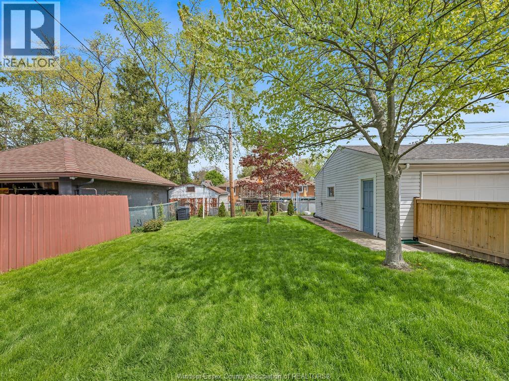 1038 Janisse, Windsor, Ontario  N8S 2W1 - Photo 2 - 26009558