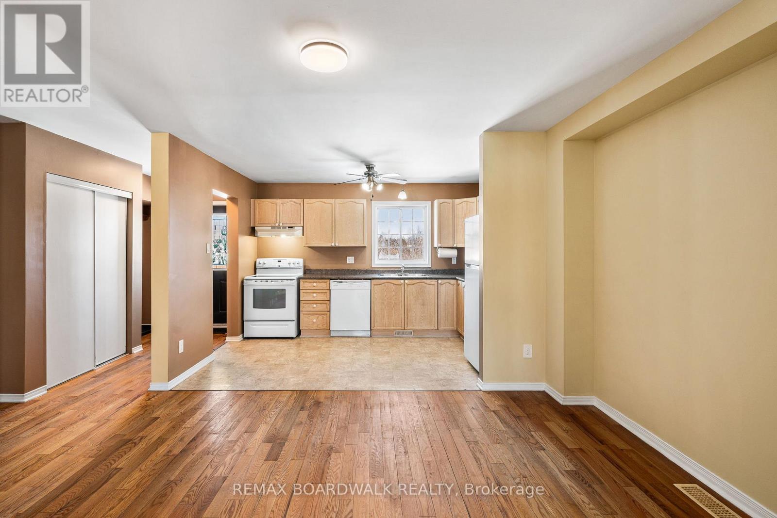 45 Johnston Street, Carleton Place, Ontario  K7C 4R7 - Photo 9 - X12807230