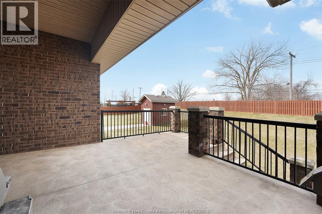 199 Ellison, Leamington, Ontario  N8H 0A2 - Photo 11 - 26008497