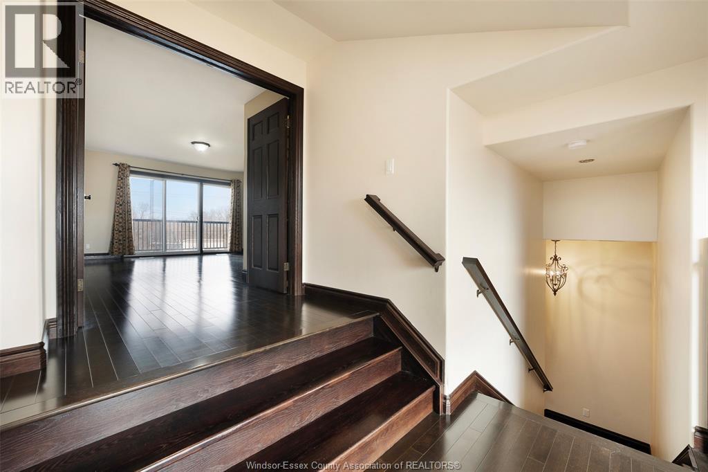 199 Ellison, Leamington, Ontario  N8H 0A2 - Photo 13 - 26008497