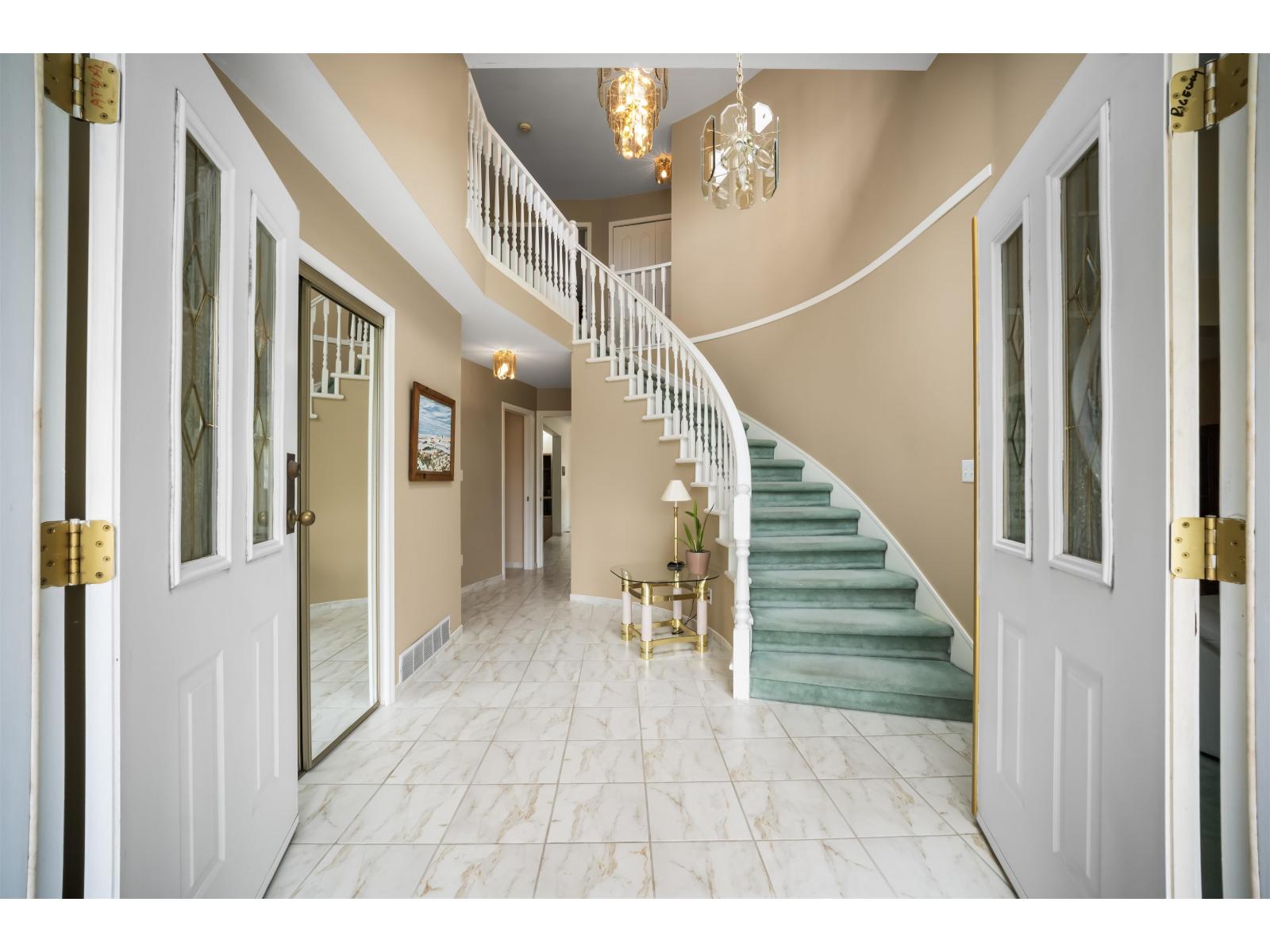 14076 86a Avenue, Surrey, British Columbia  V3W 0V9 - Photo 5 - R3116047