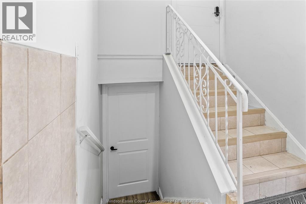 2989 Regis Avenue Unit# Lower, Windsor, Ontario  N8R 1V7 - Photo 5 - 26009492