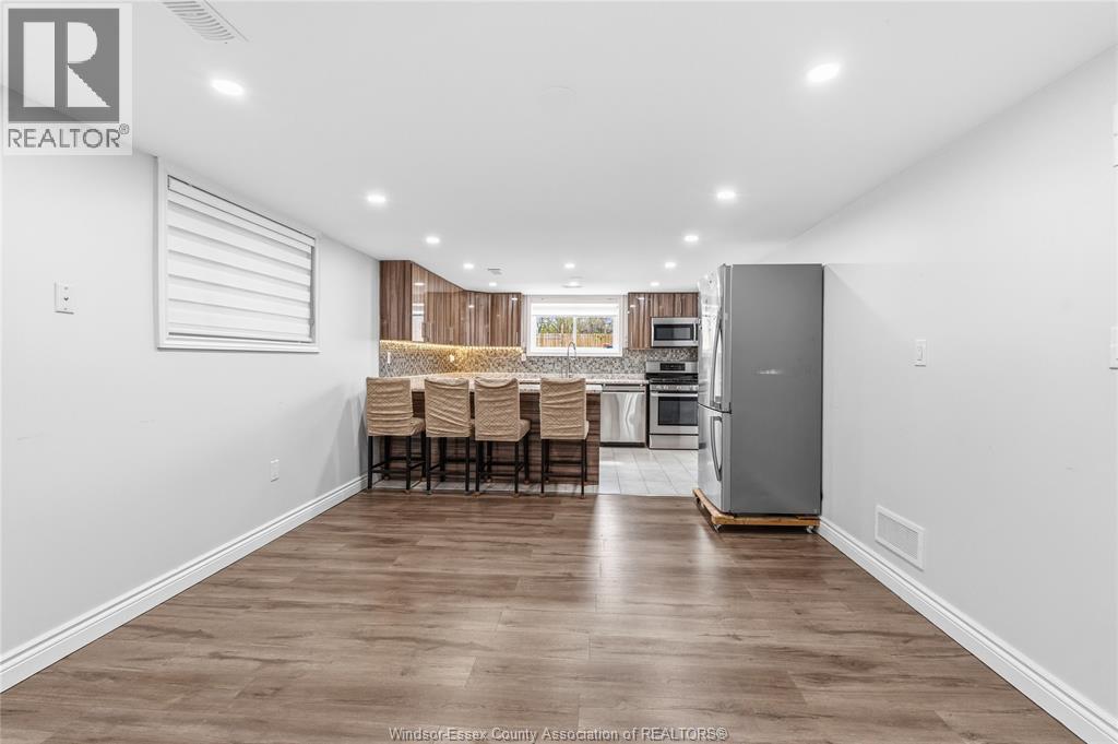 2989 Regis Avenue Unit# Lower, Windsor, Ontario  N8R 1V7 - Photo 6 - 26009492