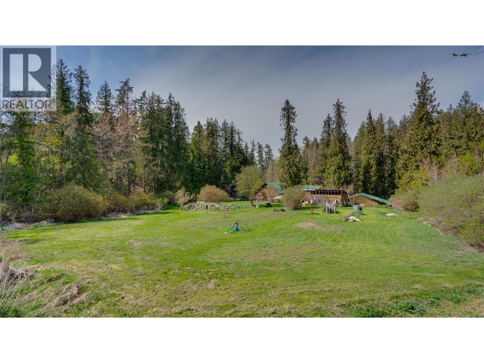 5677 Brentwood Road, Vernon, British Columbia  V1B 3K1 - Photo 36 - 10384654