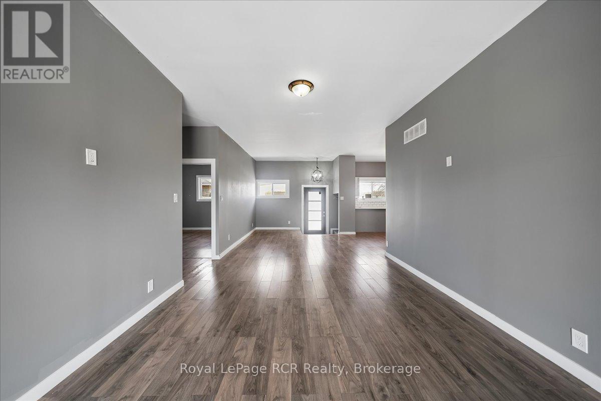 717906 6 Highway, Georgian Bluffs, Ontario  N4K 5N7 - Photo 12 - X13059244