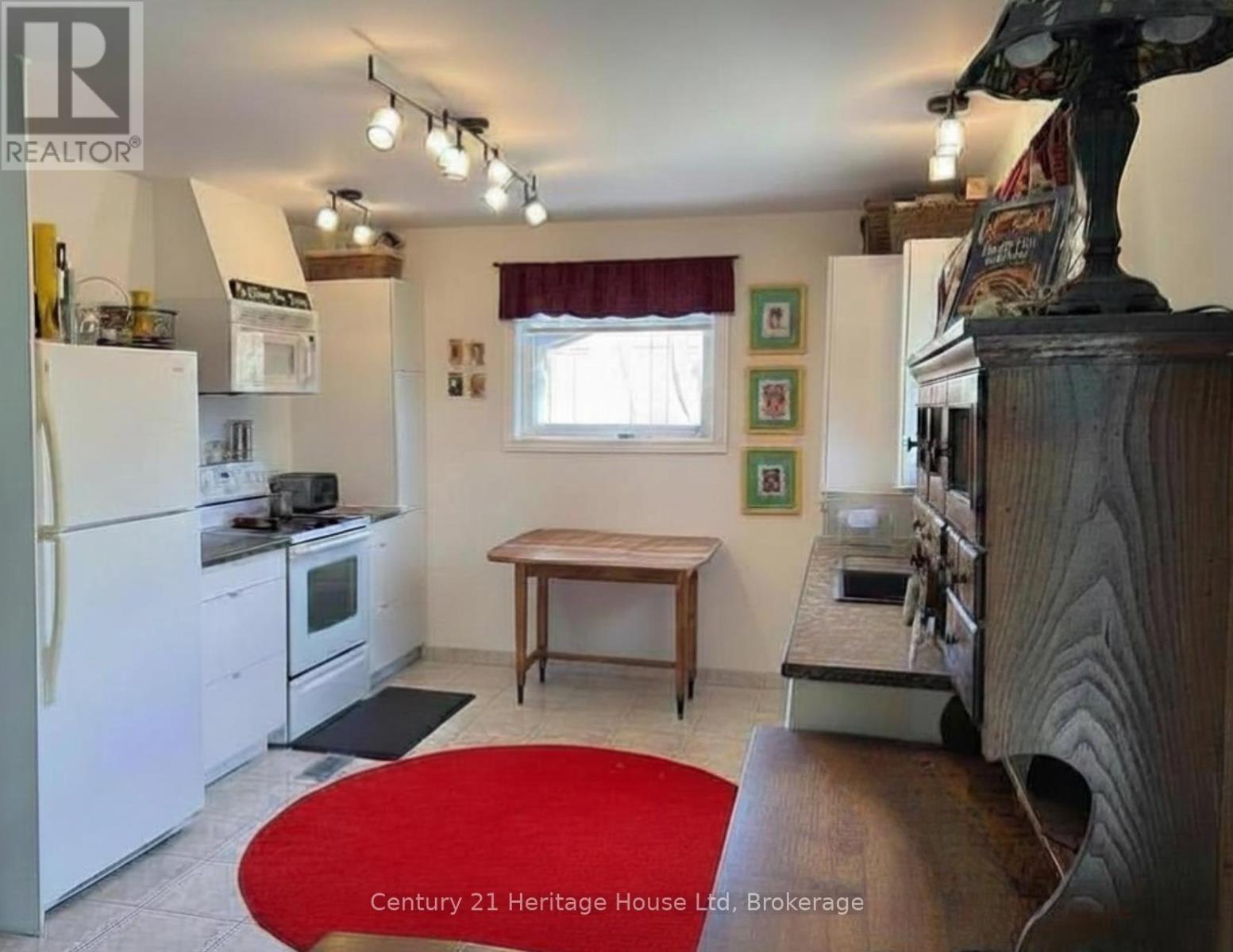 Upper - 123 Mill Street E, Centre Wellington, Ontario  N0B 1S0 - Photo 10 - X13059268