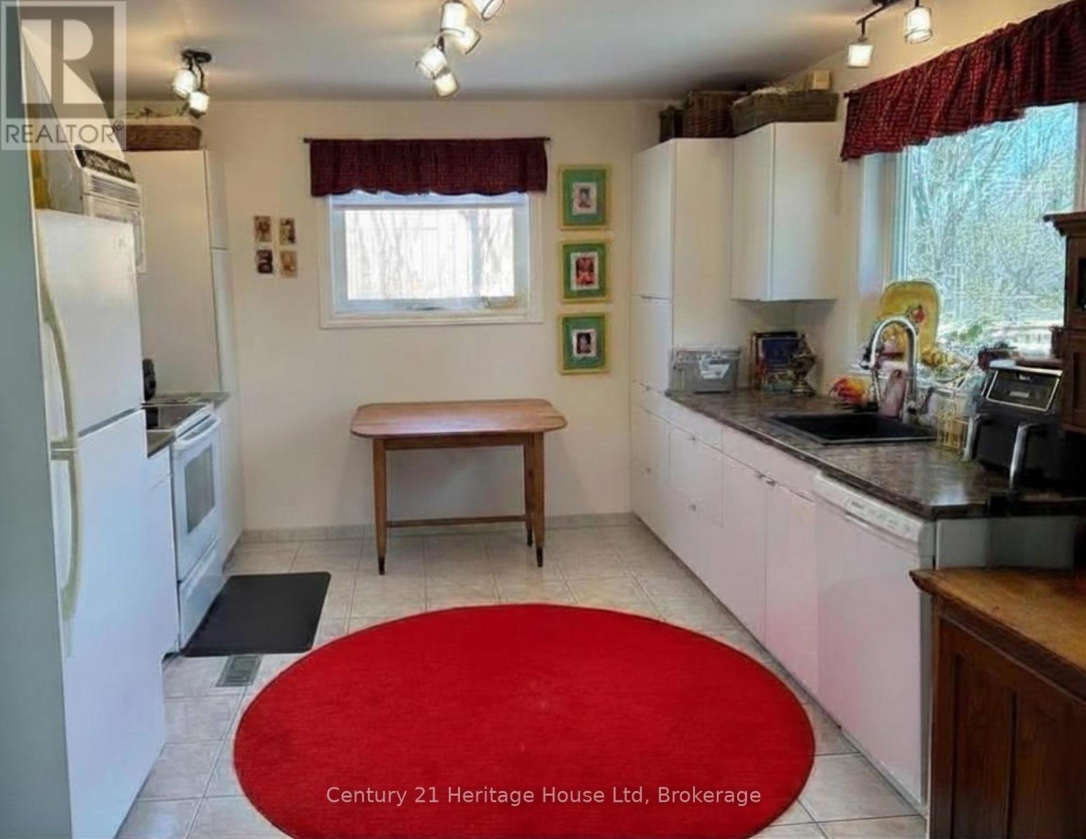 Upper - 123 Mill Street E, Centre Wellington, Ontario  N0B 1S0 - Photo 9 - X13059268