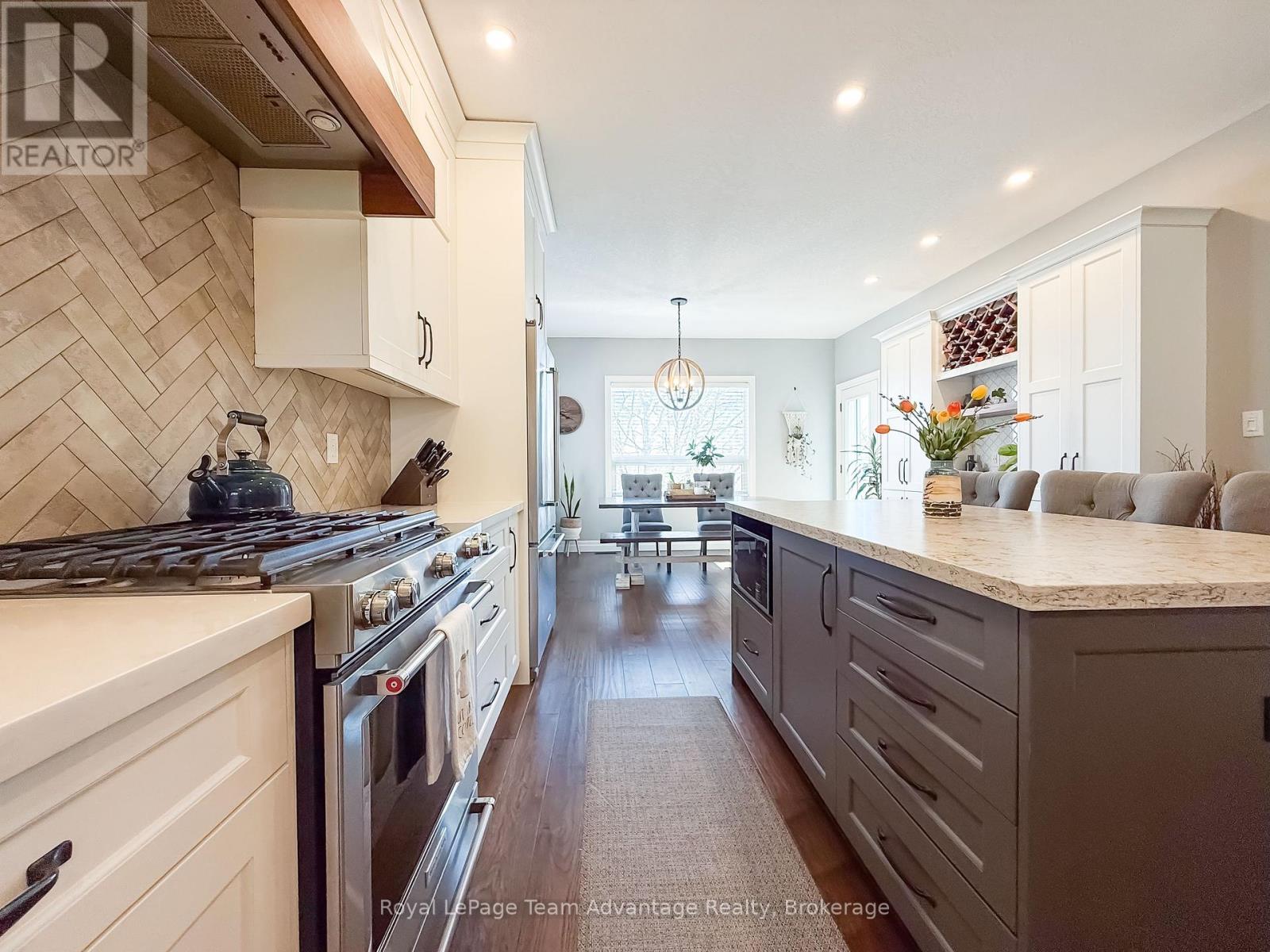 8 Avery Court, Parry Sound, Ontario  P2A 3C4 - Photo 8 - X13059446