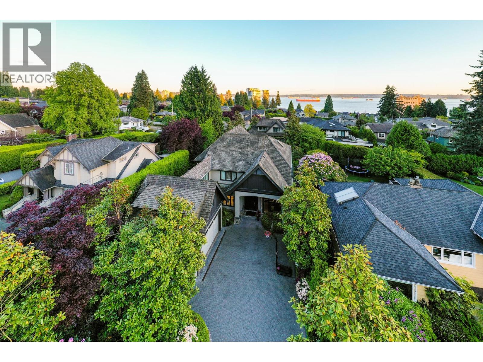 2312 Kings Avenue, West Vancouver, British Columbia  V7V 2C4 - Photo 30 - R3116046