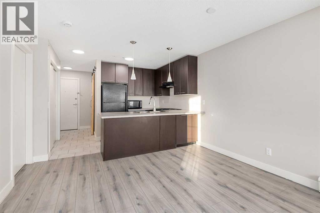 456, 35 Richard Court SW, Calgary, Alberta  T3E 7N9 - Photo 7 - A2278785