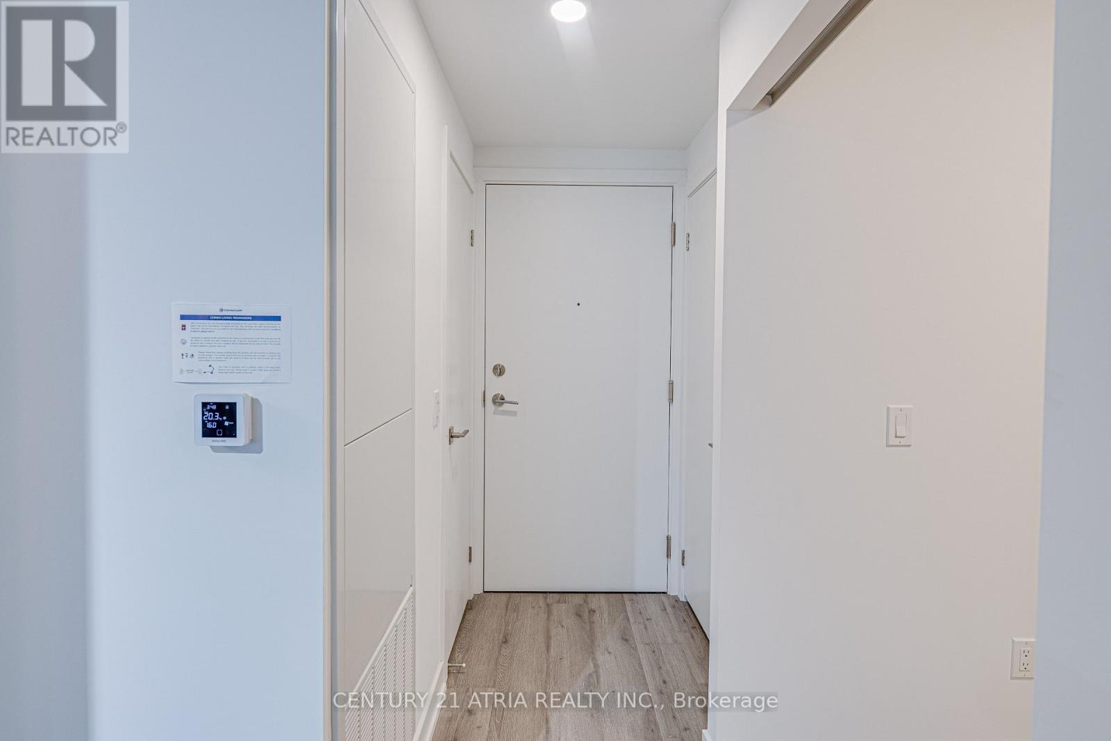 2308 - 252 Church Street, Toronto, Ontario  M5B 0E6 - Photo 2 - C13059314
