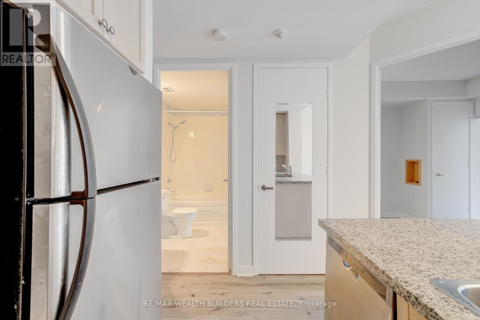 1912 - 85 Bloor Street E, Toronto, Ontario  M4W 3Y1 - Photo 15 - C13059350