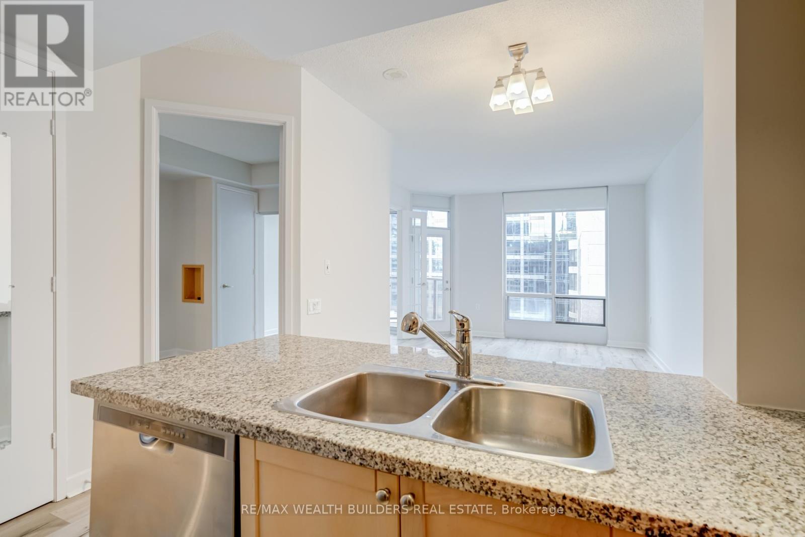 1912 - 85 Bloor Street E, Toronto, Ontario  M4W 3Y1 - Photo 16 - C13059350