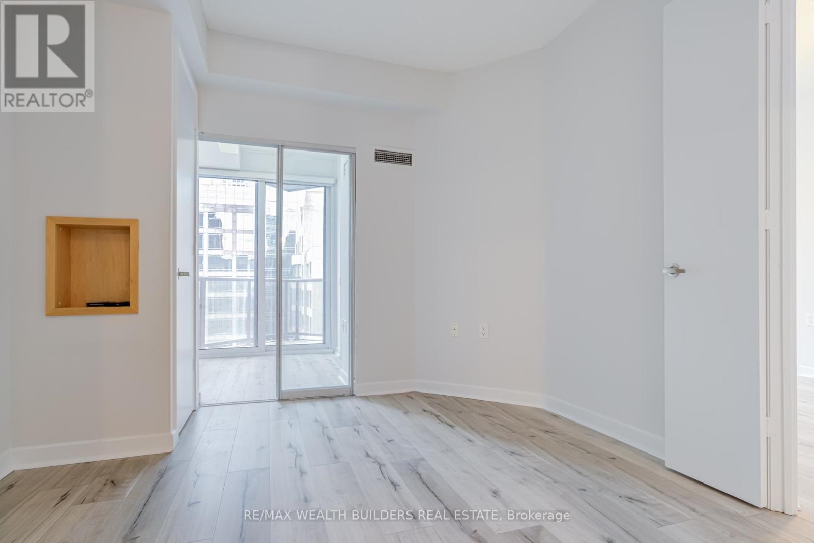 1912 - 85 Bloor Street E, Toronto, Ontario  M4W 3Y1 - Photo 21 - C13059350