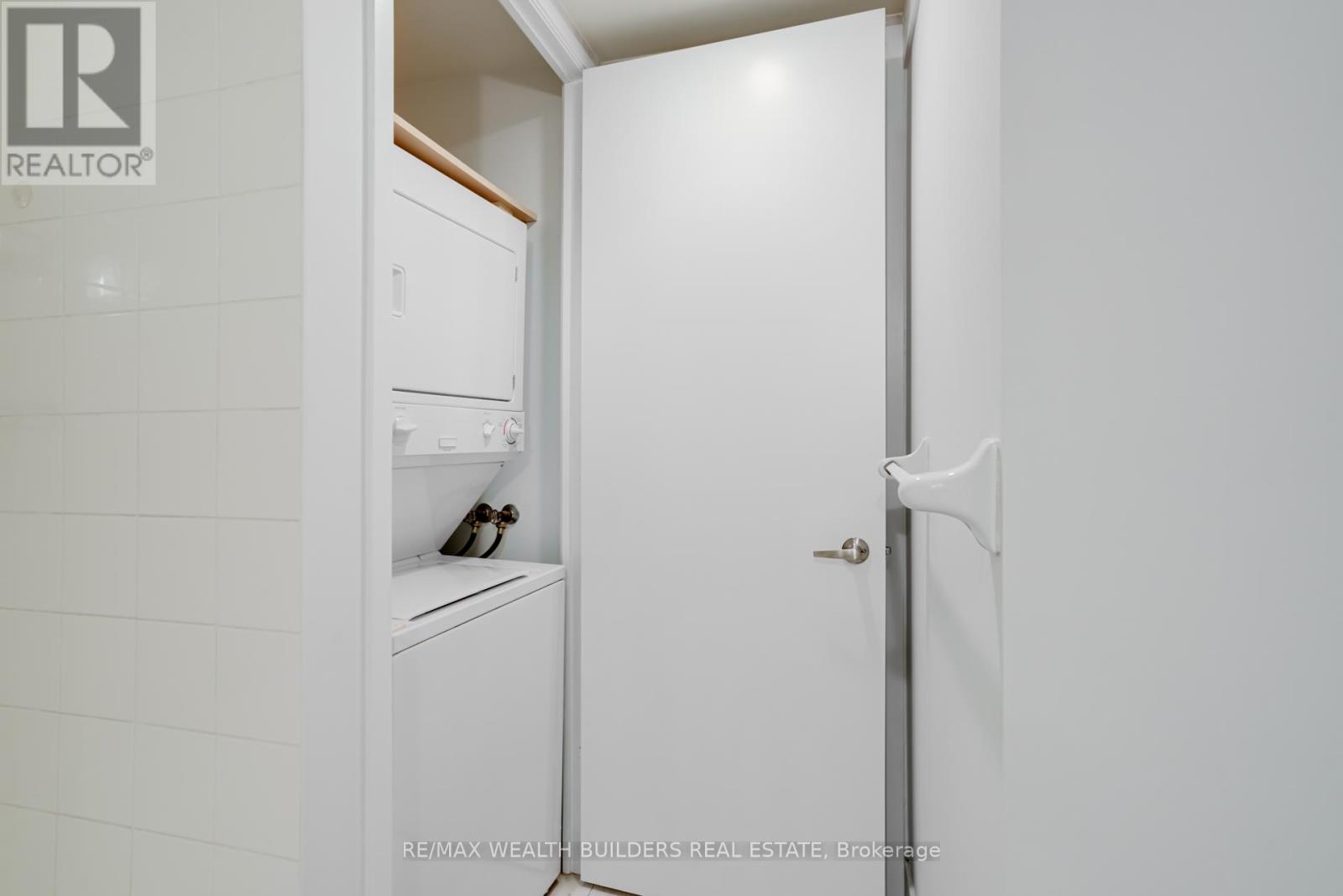 1912 - 85 Bloor Street E, Toronto, Ontario  M4W 3Y1 - Photo 28 - C13059350