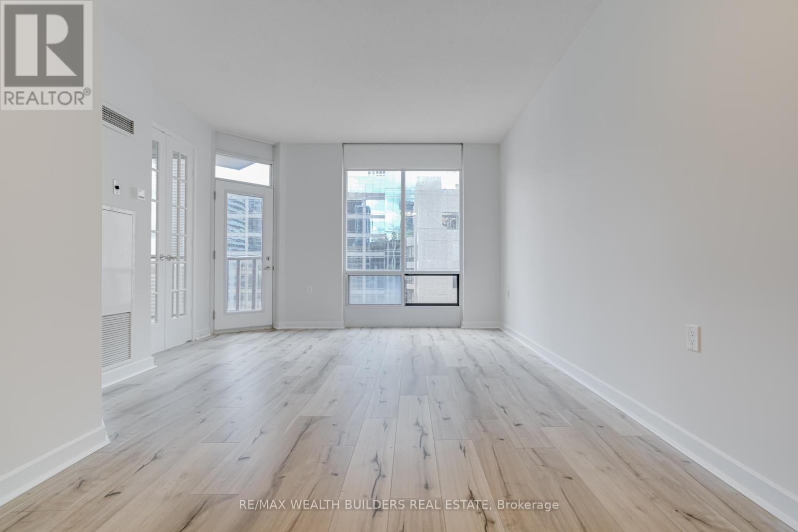 1912 - 85 Bloor Street E, Toronto, Ontario  M4W 3Y1 - Photo 8 - C13059350