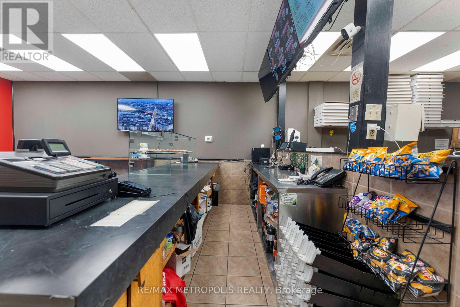 1561 Durham Regional Hwy2, Clarington, Ontario  L1E 2G5 - Photo 10 - E13059246