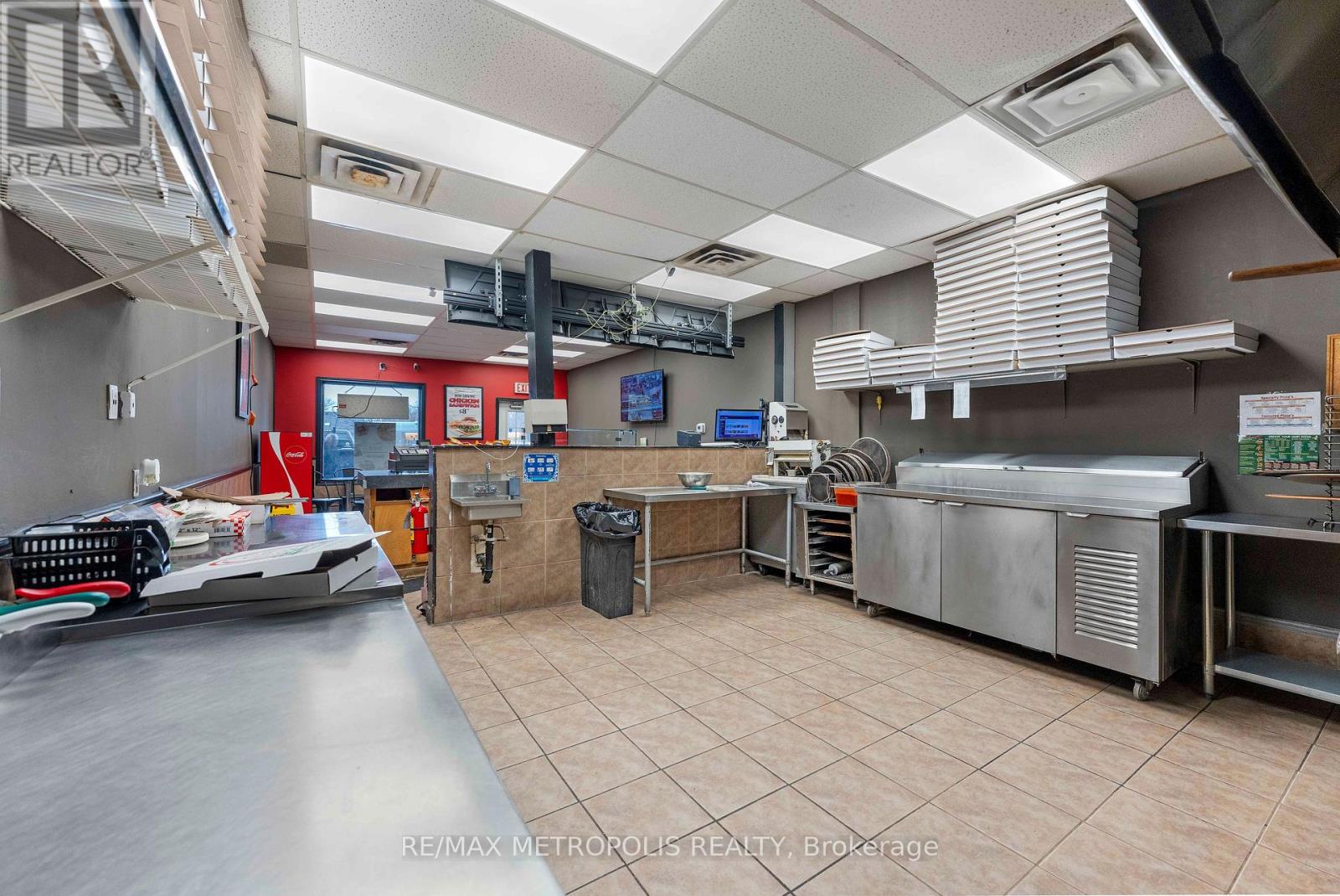 1561 Durham Regional Hwy2, Clarington, Ontario  L1E 2G5 - Photo 12 - E13059246