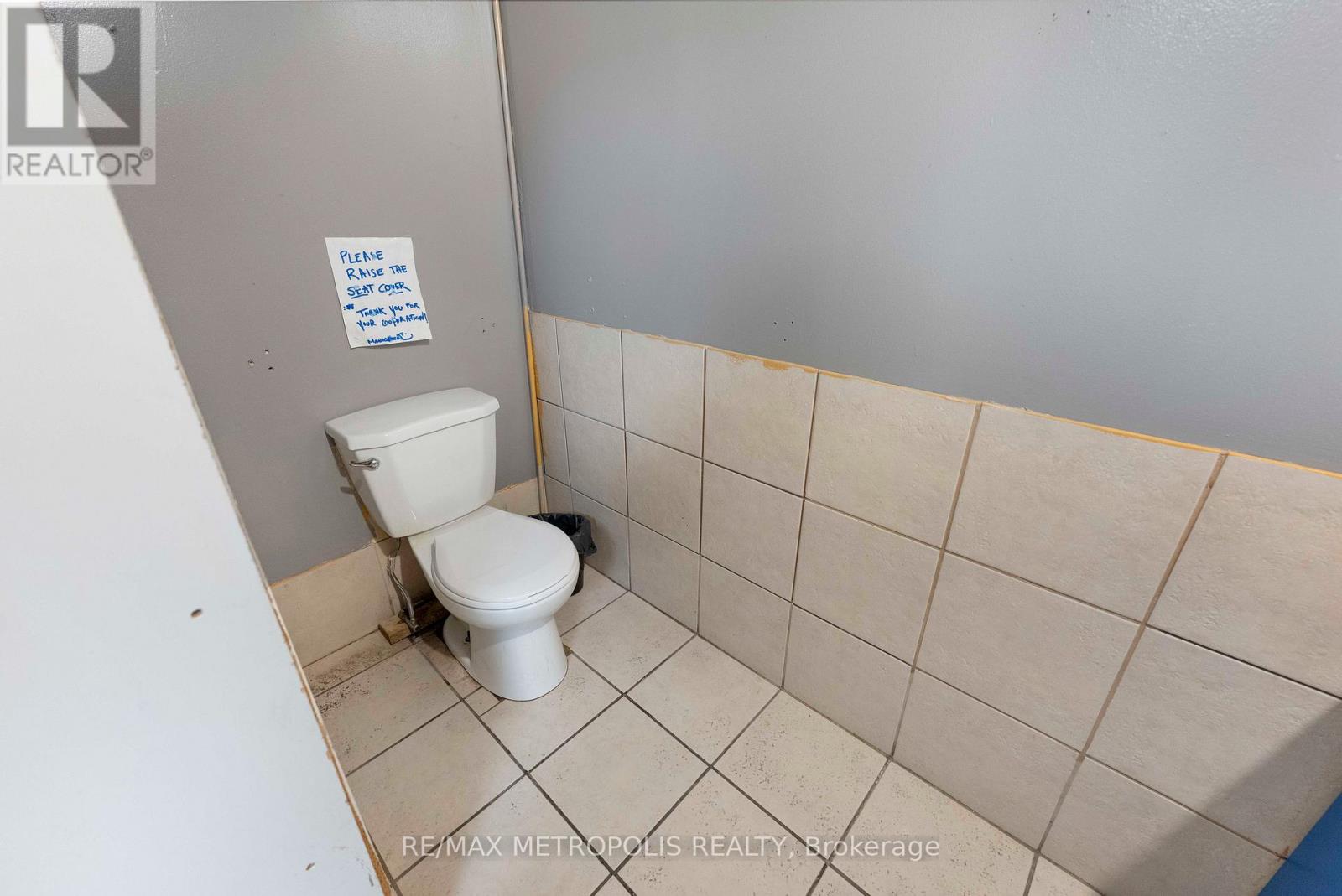 1561 Durham Regional Hwy2, Clarington, Ontario  L1E 2G5 - Photo 17 - E13059246