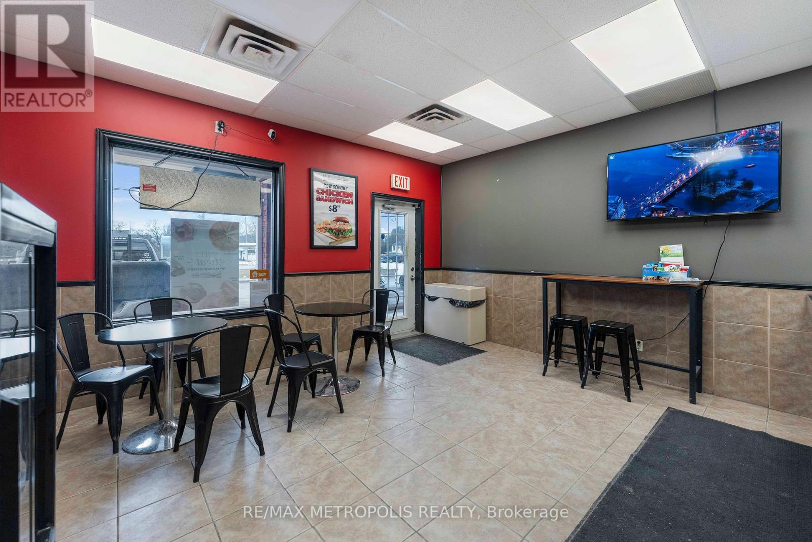 1561 Durham Regional Hwy2, Clarington, Ontario  L1E 2G5 - Photo 9 - E13059246