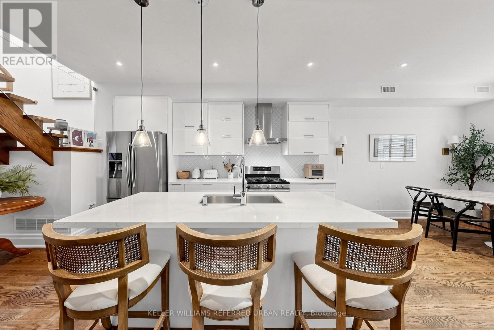 150 Rhodes Avenue, Toronto, Ontario  M4L 3A1 - Photo 12 - E13059478