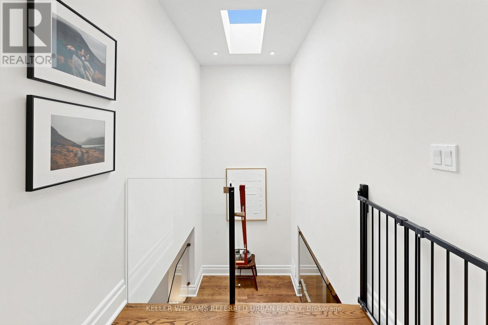 150 Rhodes Avenue, Toronto, Ontario  M4L 3A1 - Photo 15 - E13059478