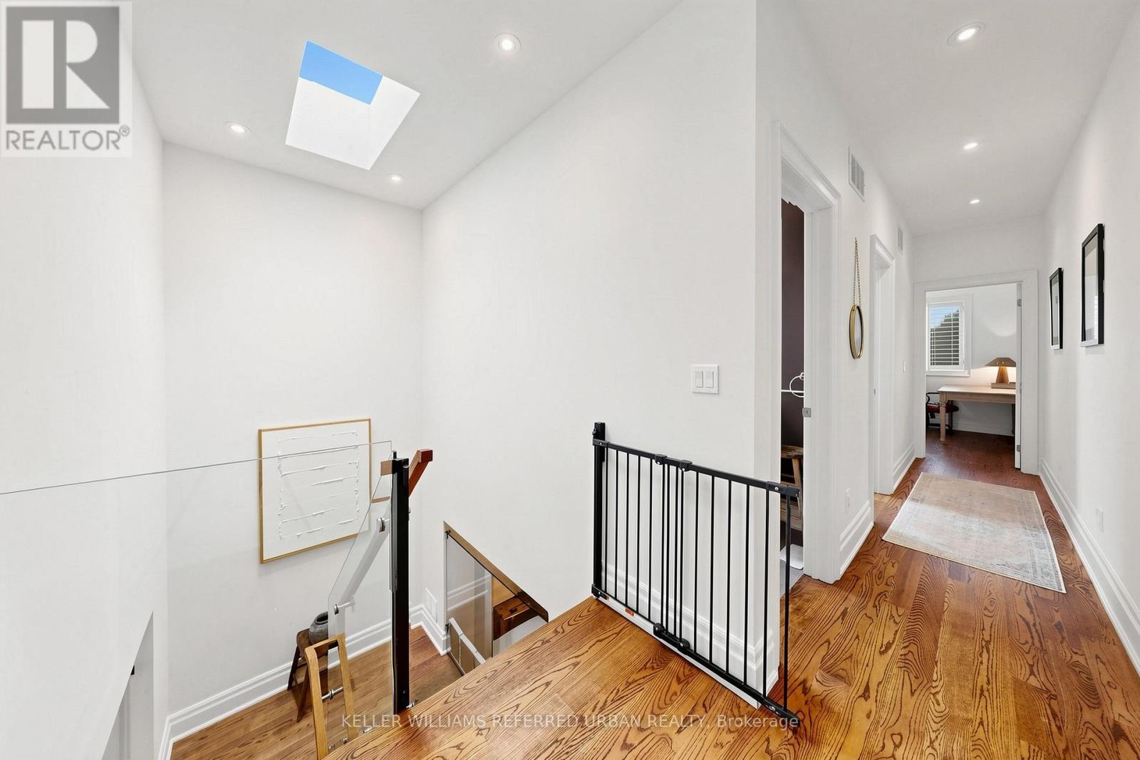 150 Rhodes Avenue, Toronto, Ontario  M4L 3A1 - Photo 16 - E13059478