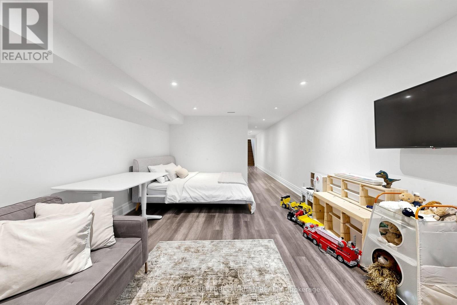 150 Rhodes Avenue, Toronto, Ontario  M4L 3A1 - Photo 27 - E13059478